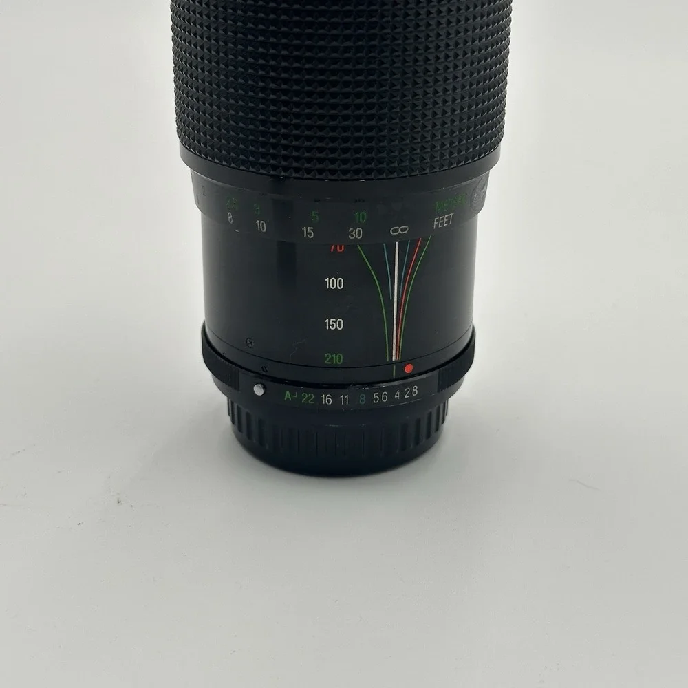 Vivitar 70-210mm f/2.8-4 Series 1 VMC Macro Breech Lock Lens for Canon FD-Mount
